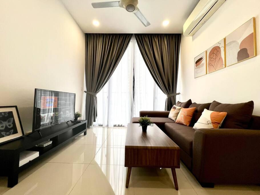 Walk To Legoland, D'pristine Medini Apartment *