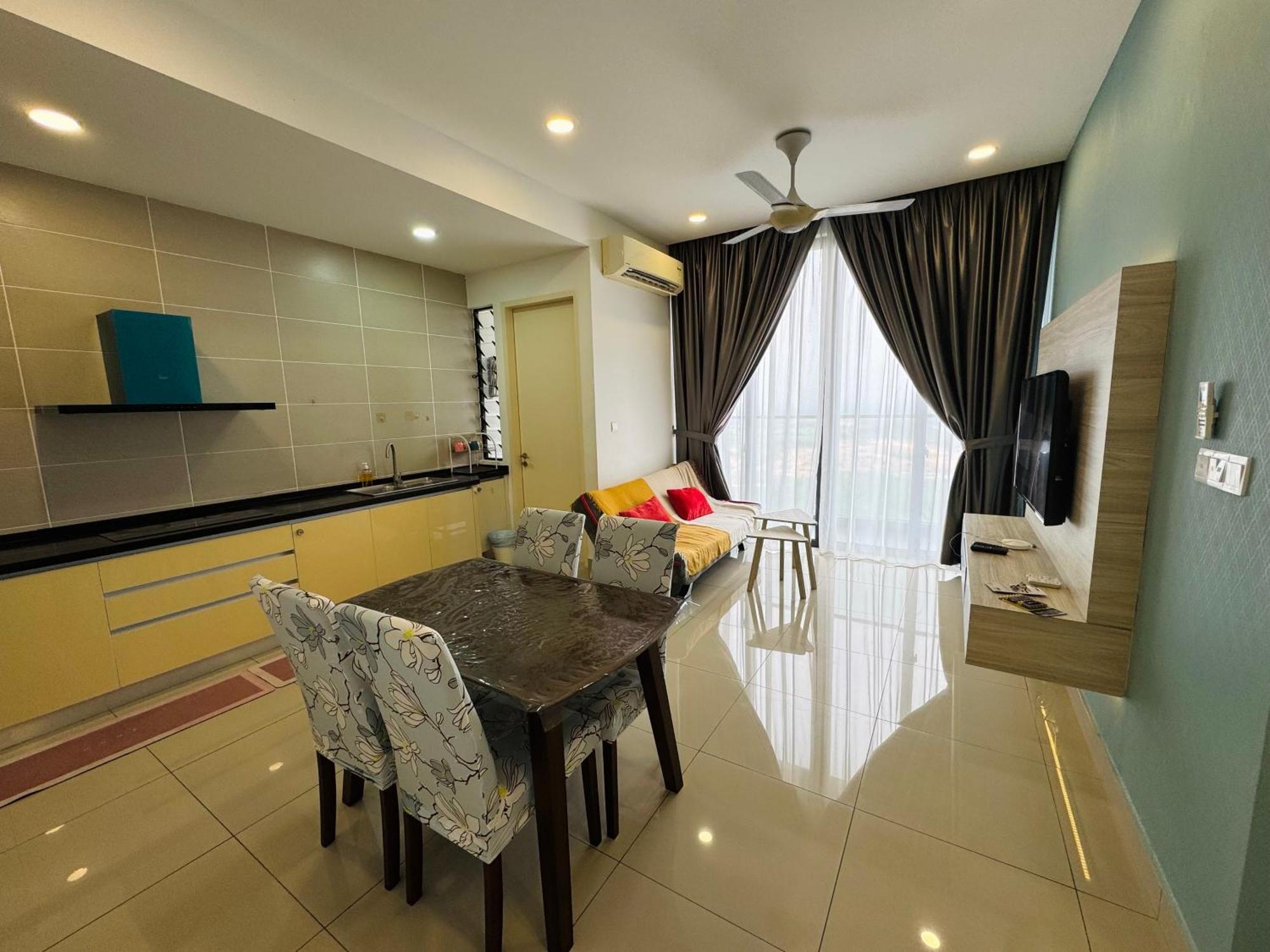 Walk To Legoland, D'pristine Medini Apartment *